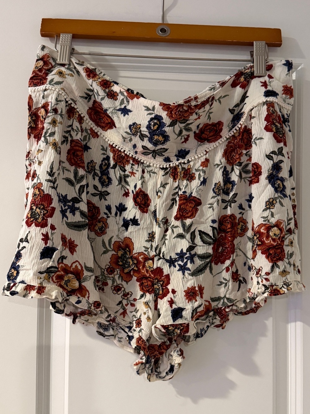 American Eagle Outfitters Cream Floral Drawstring Shorts with Red & Navy Flowers